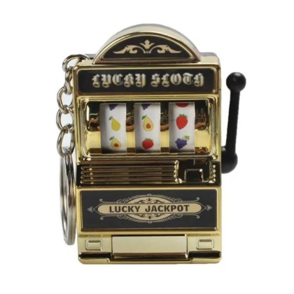 Μπρελόκ slot machine με κουλοχέρη σε λειτουργία